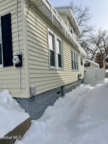 $199,900 | 18 Lawnwood Avenue, Schenectady, NY 12304