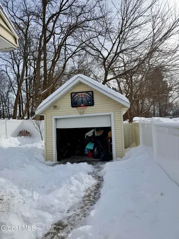 $199,900 | 18 Lawnwood Avenue, Schenectady, NY 12304