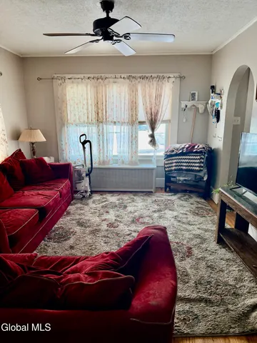 $199,900 | 18 Lawnwood Avenue, Schenectady, NY 12304