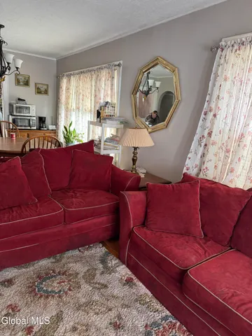 $199,900 | 18 Lawnwood Avenue, Schenectady, NY 12304