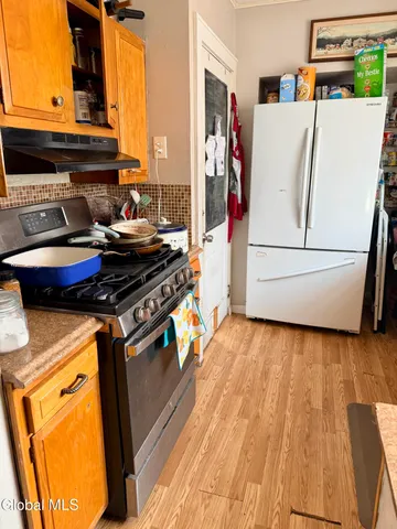 $199,900 | 18 Lawnwood Avenue, Schenectady, NY 12304