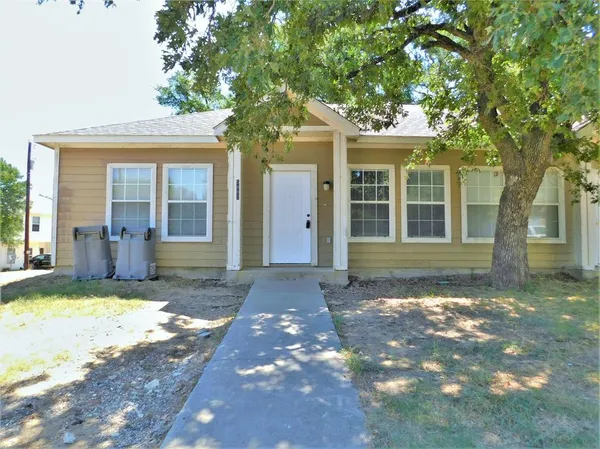 $1,095 | 5992-59 Robinwood Lane, Little Elm, TX 75068