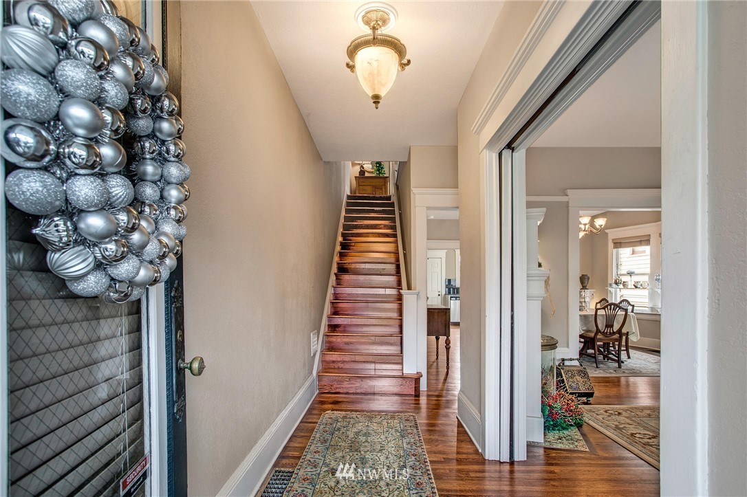 1415 East Spring Street Seattle, WA 98122 - Photo 4 of 38 a view of entryway with wooden floor