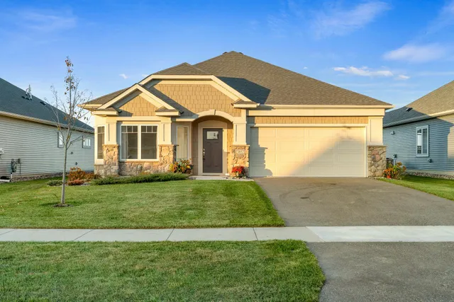 $499,900 | 13852 Geneva Avenue North, Hugo, MN 55038