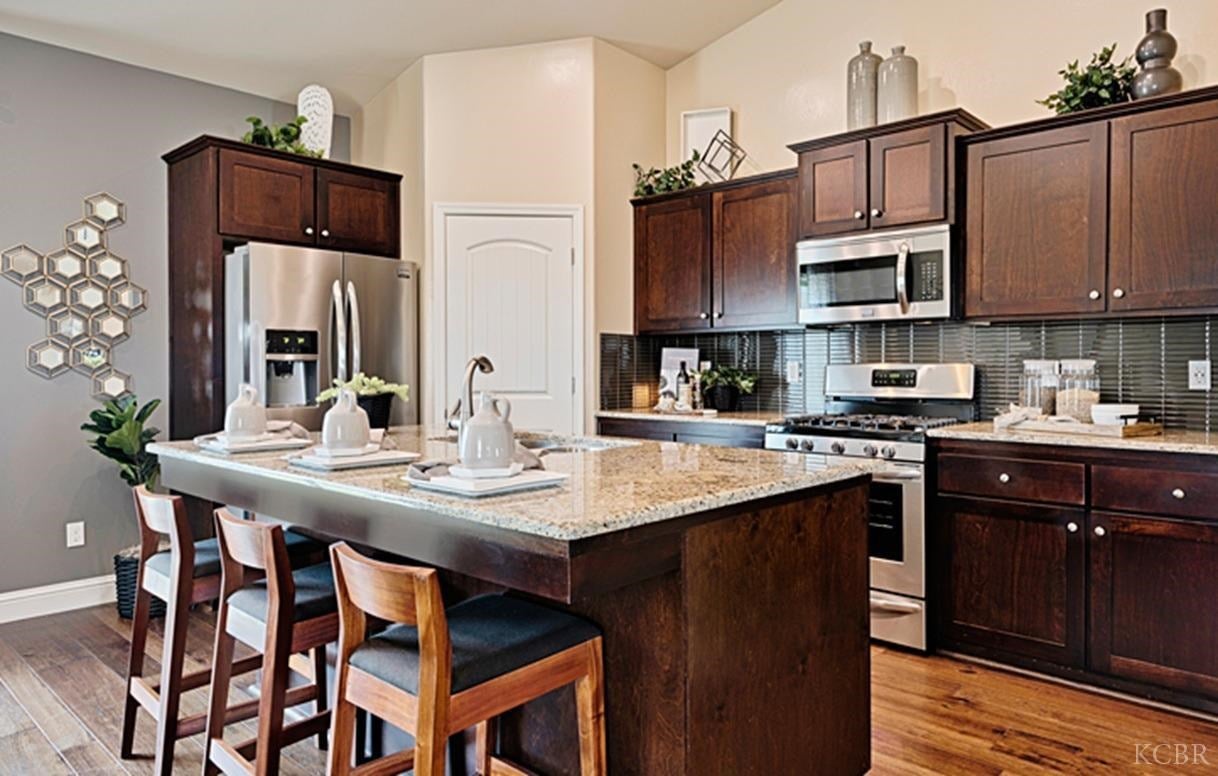 697 Strada Street Lemoore, CA 93245 - Photo 4 of 10 Gallery Image 4