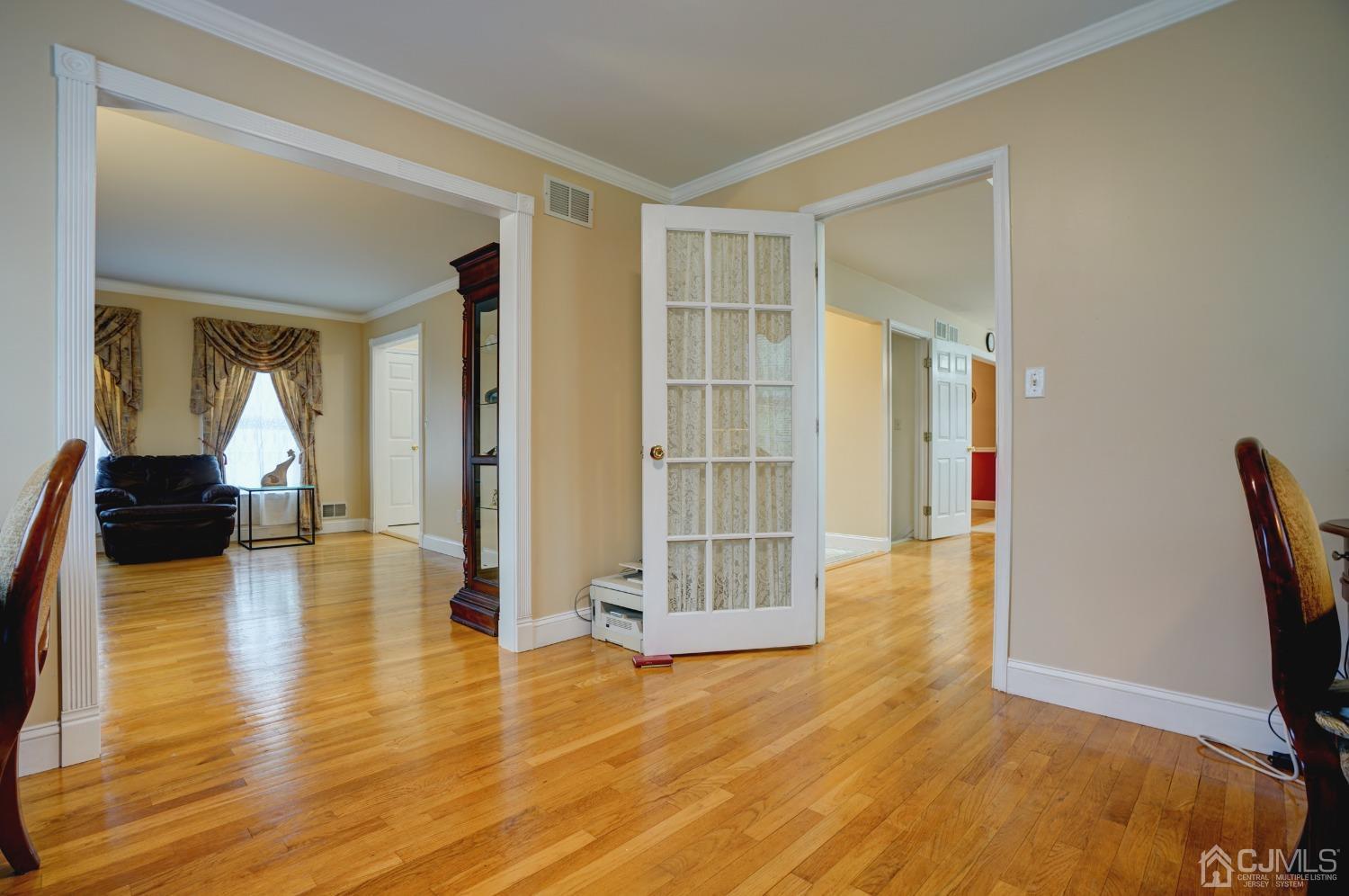 9 Troy Street Edison, NJ 08820 - Photo 13 of 38 Gallery Image 13