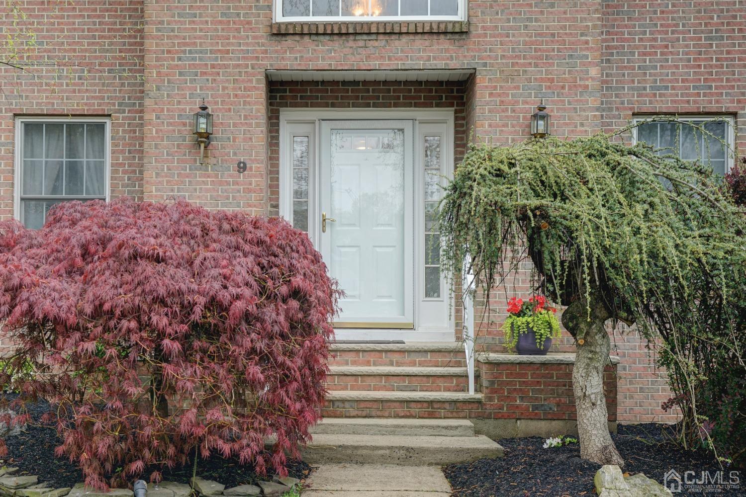 9 Troy Street Edison, NJ 08820 - Photo 3 of 38 Gallery Image 3