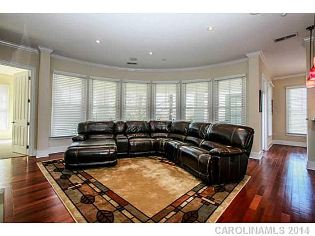 5425 Closeburn Road, Unit 115 Charlotte, NC 28210 - Photo 2 of 14