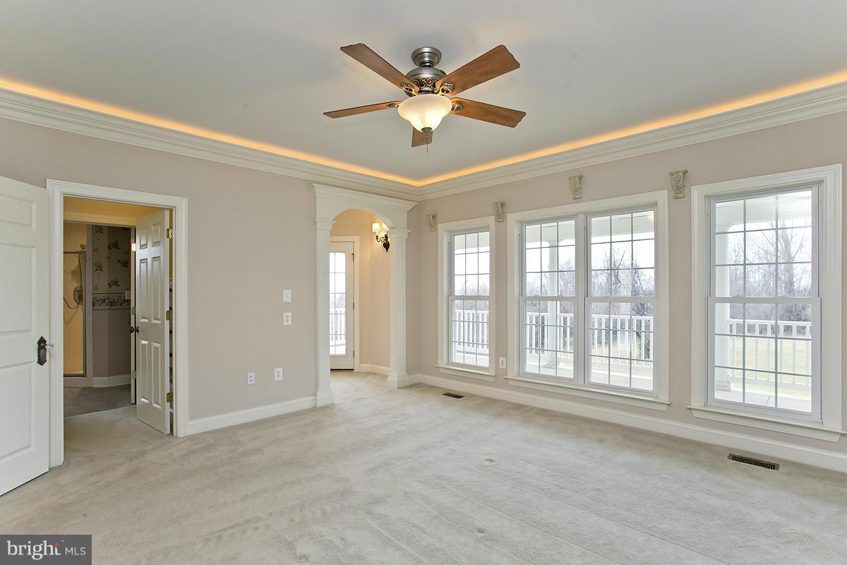 4396 Apple Pie Ridge Road Winchester, VA 22603 - Photo 13 of 30 Main-level Master Suite