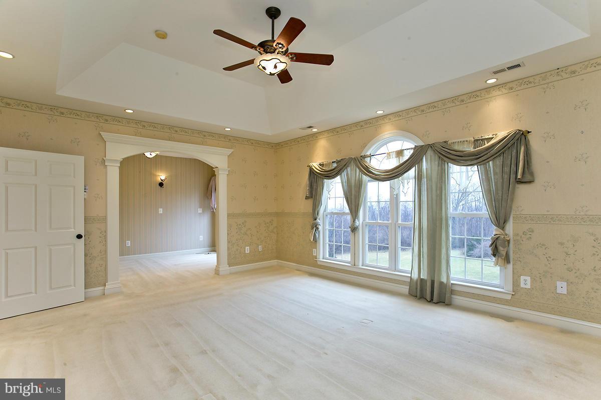 4396 Apple Pie Ridge Road Winchester, VA 22603 - Photo 17 of 30 Upper Level Master Suite