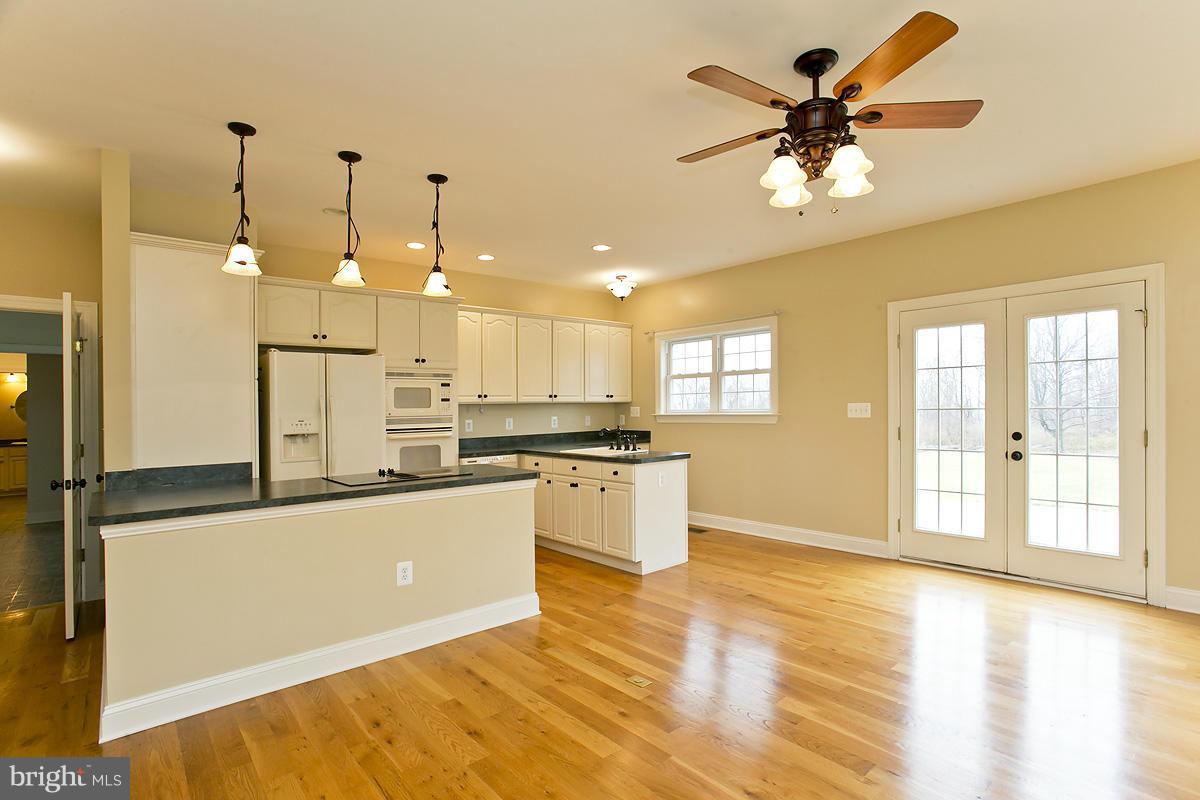 4396 Apple Pie Ridge Road Winchester, VA 22603 - Photo 24 of 30 Guest Wing Kitchen & Eat-in Area