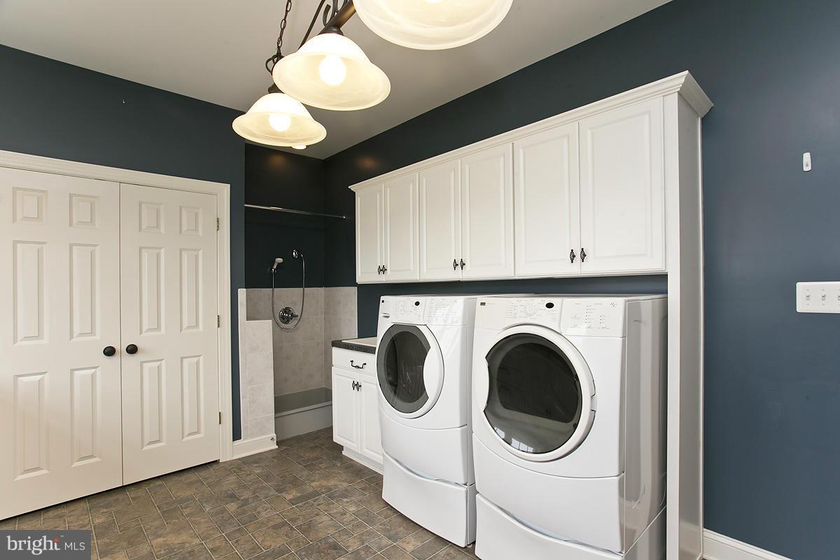 4396 Apple Pie Ridge Road Winchester, VA 22603 - Photo 9 of 30 Laundry Room / Walk-in Pantry