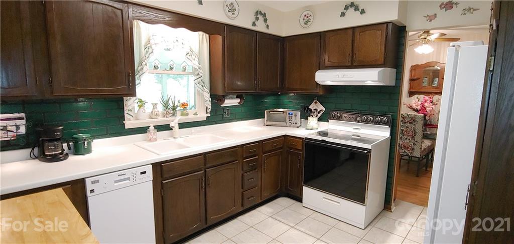 208 Ball Gap Road Arden, NC 28704 - Photo 6 of 37 Gallery Image 6