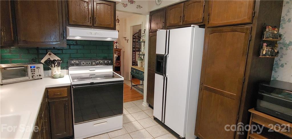 208 Ball Gap Road Arden, NC 28704 - Photo 7 of 37 Gallery Image 7