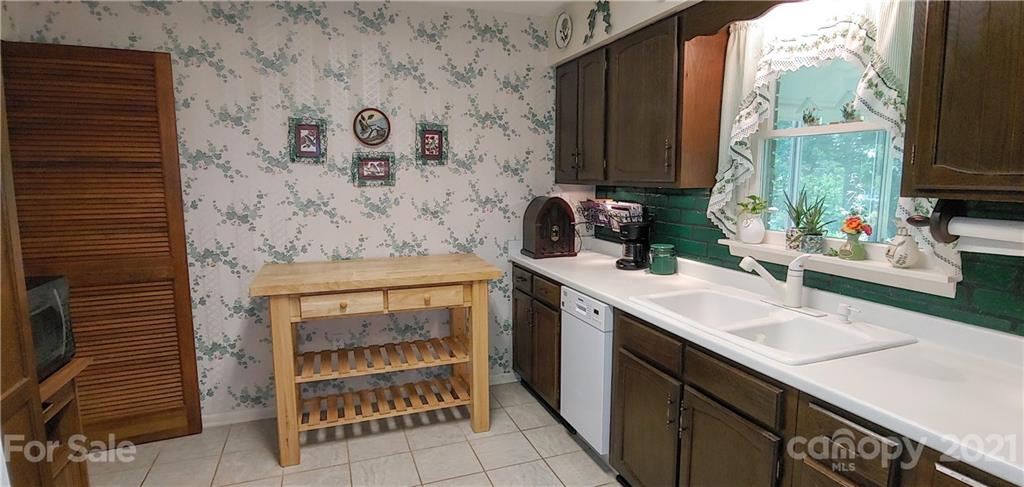 208 Ball Gap Road Arden, NC 28704 - Photo 8 of 37 Gallery Image 8