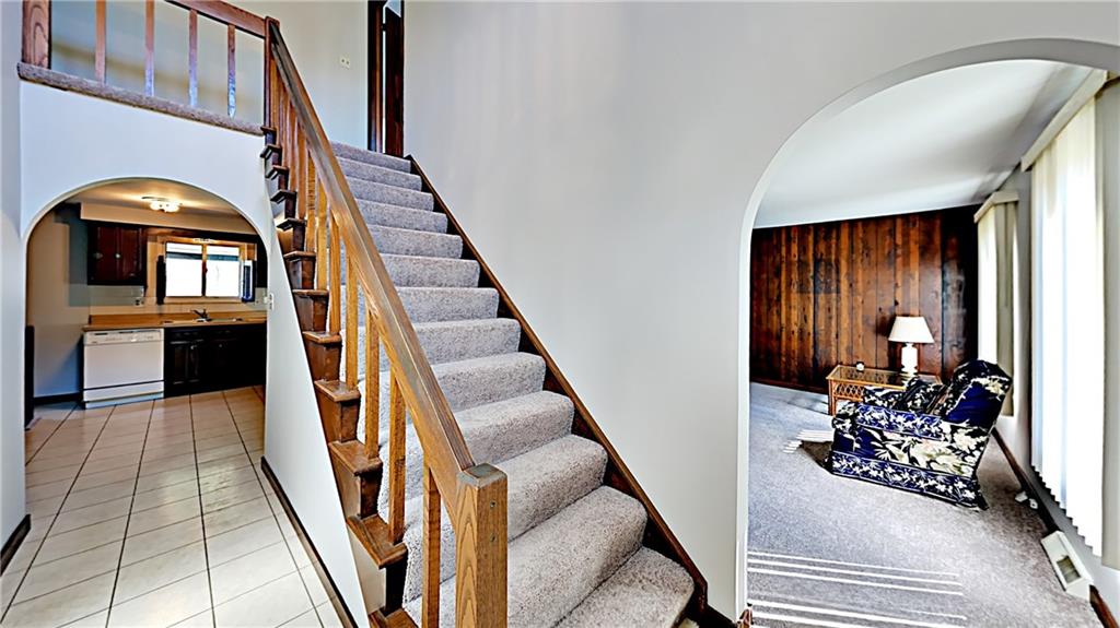 218 Ridgeview Drive Wexford, PA 15090 - Photo 2 of 25 Two story entry
