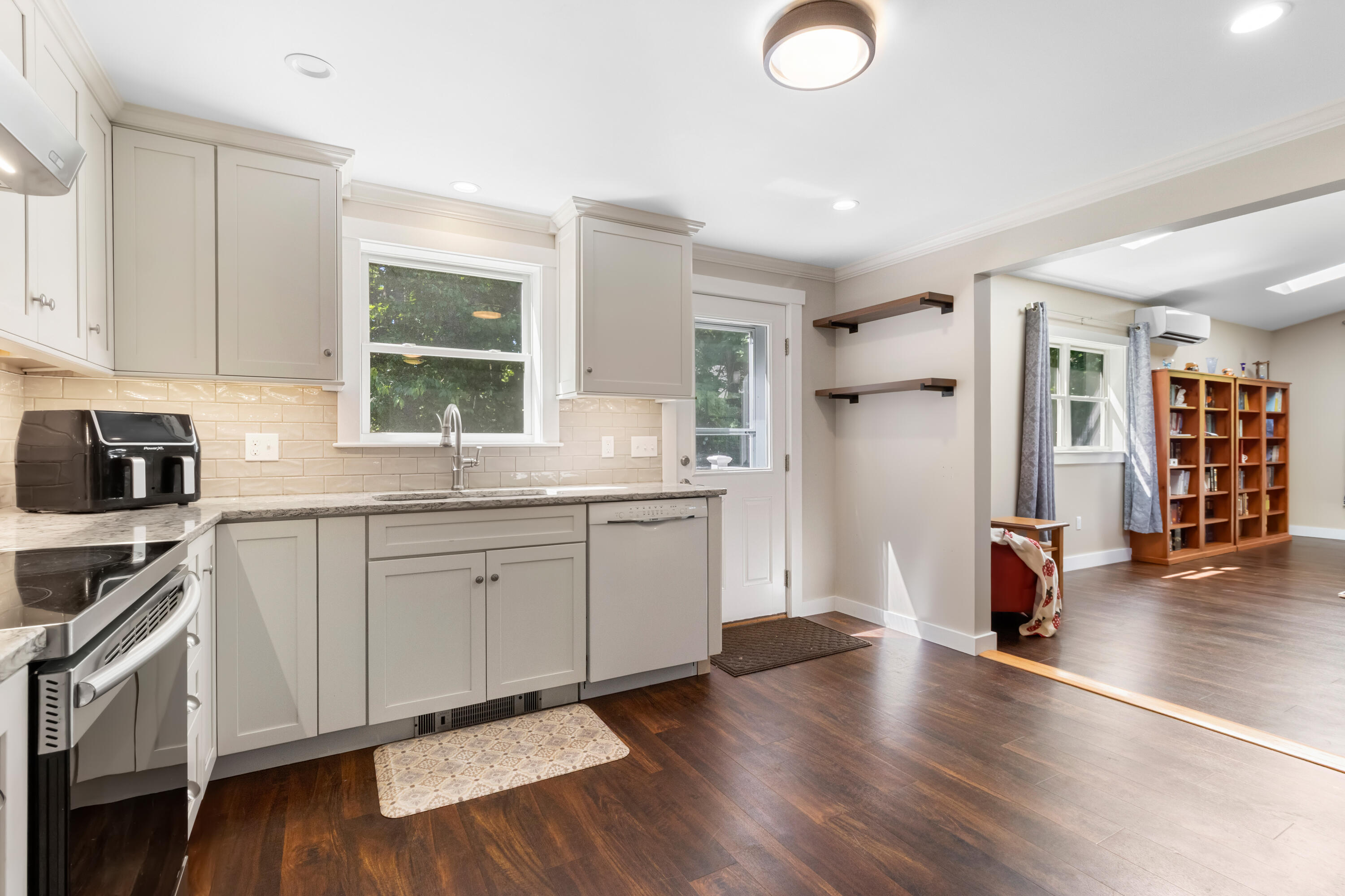 1473 Eastern Road Warren, ME 04864 - Photo 11 of 49 IMG_7055