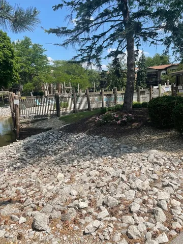 $182,900 | 5204 Midlothian Turnpike, Unit 222, Crestwood, IL 60418