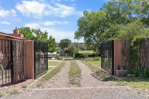 $850,000 | 27 Camino Casa Grande, San Jose, NM 87565