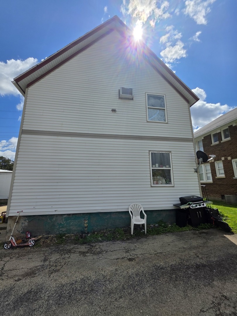 333 North 7th Street DeKalb, IL 60115 - Photo 6 of 30