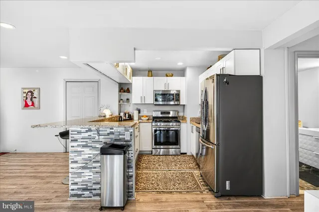 $2,400 | 4420 Briarwood Court North, Unit 32, Annandale, VA 22003