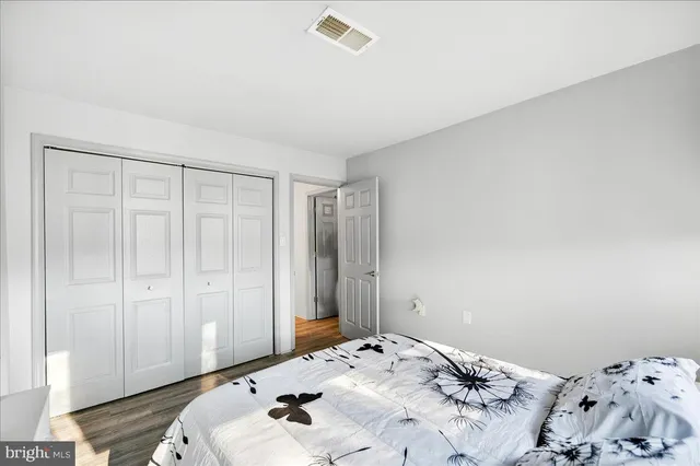 $2,400 | 4420 Briarwood Court North, Unit 32, Annandale, VA 22003