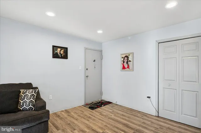 $2,400 | 4420 Briarwood Court North, Unit 32, Annandale, VA 22003