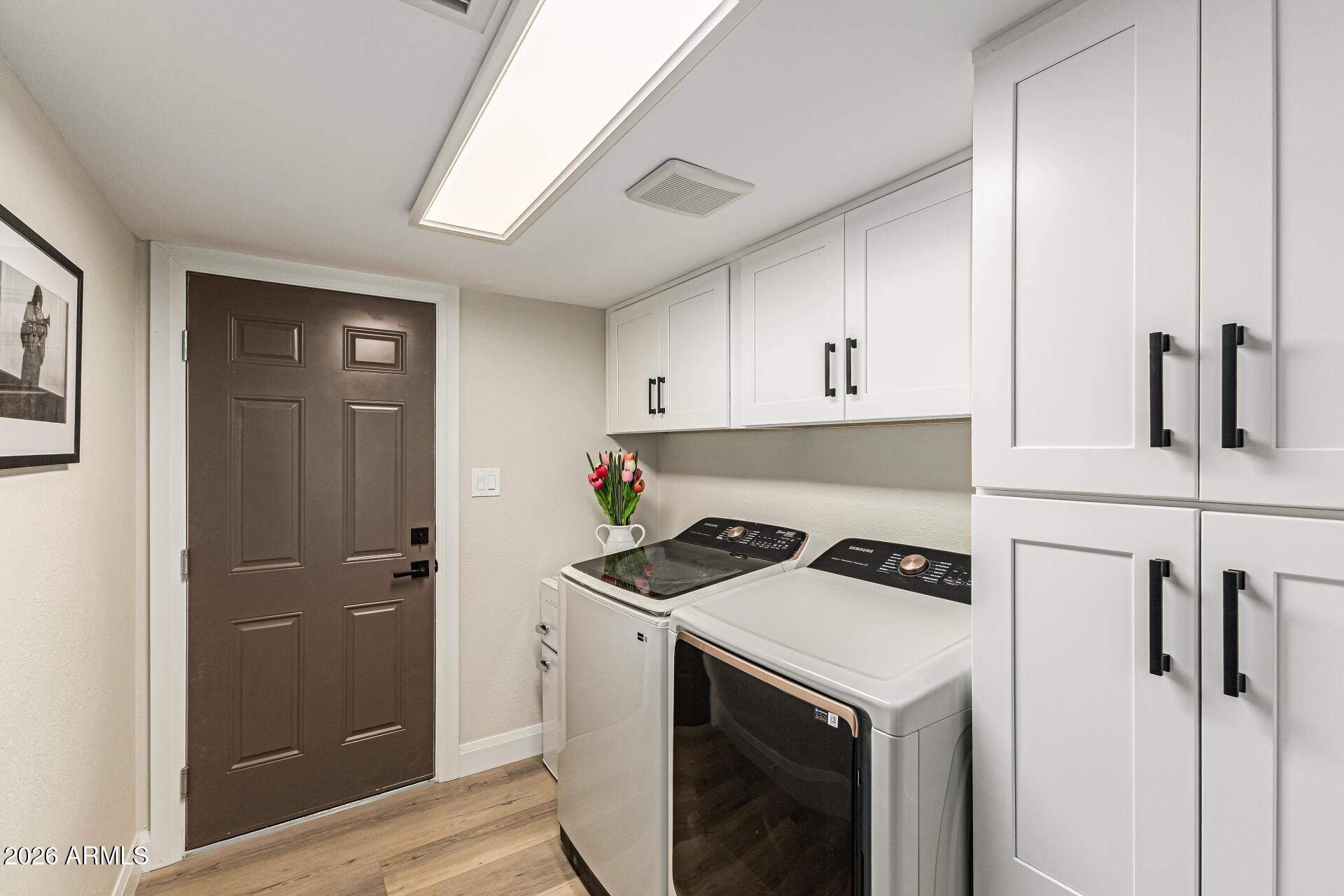2901 East Las Rocas Drive Phoenix, AZ 85028 - Photo 34 of 47 Laundry, Cabinet wall
