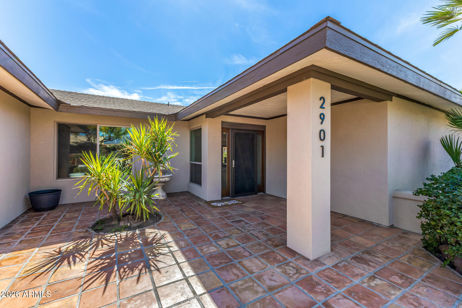 2901 East Las Rocas Drive Phoenix, AZ 85028 - Photo 37 of 47 Front Patio