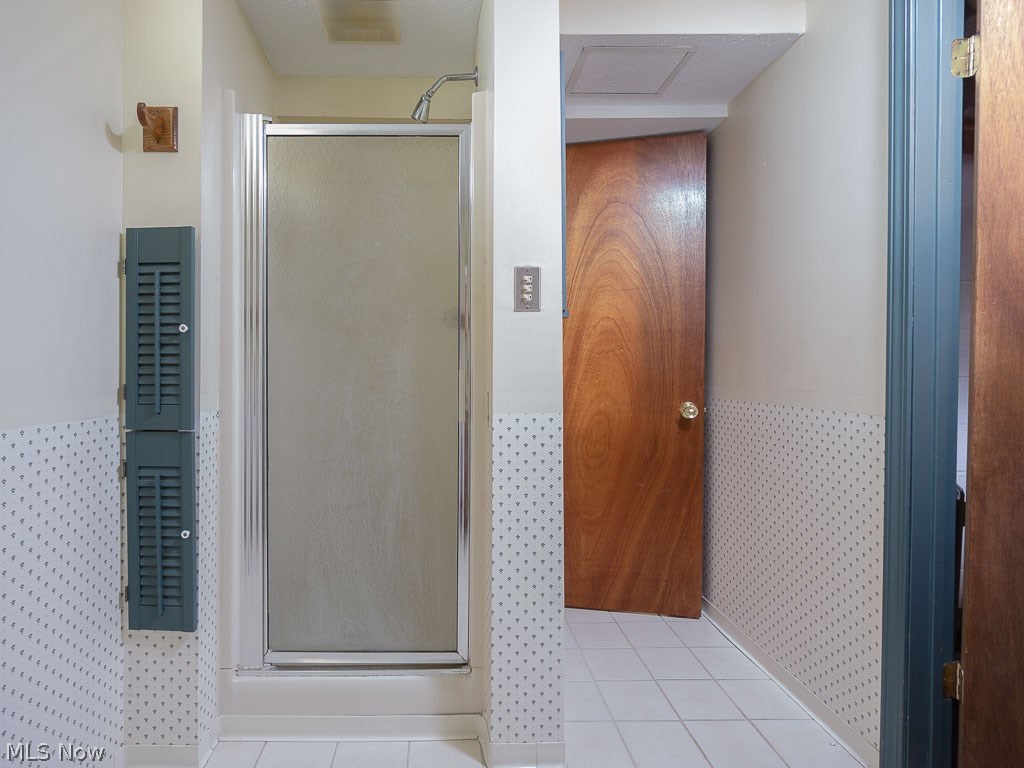 1274 Roland Road Lyndhurst, OH 44124 - Photo 15 of 21