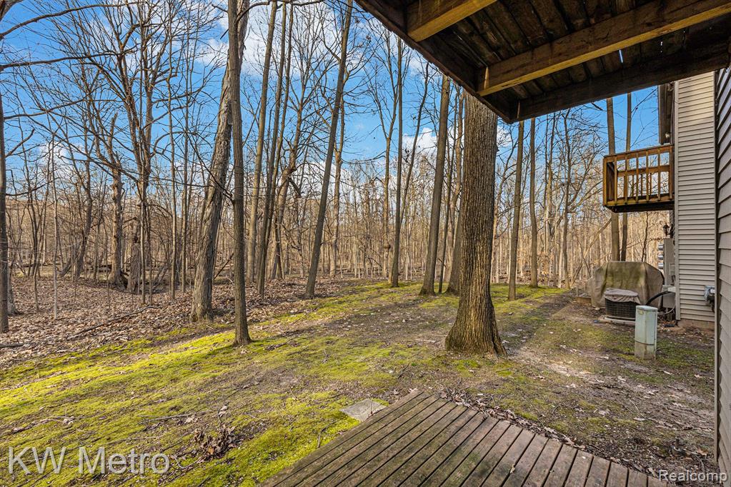 1500 Streamwood Court Rochester Hills, MI 48307 - Photo 18 of 24