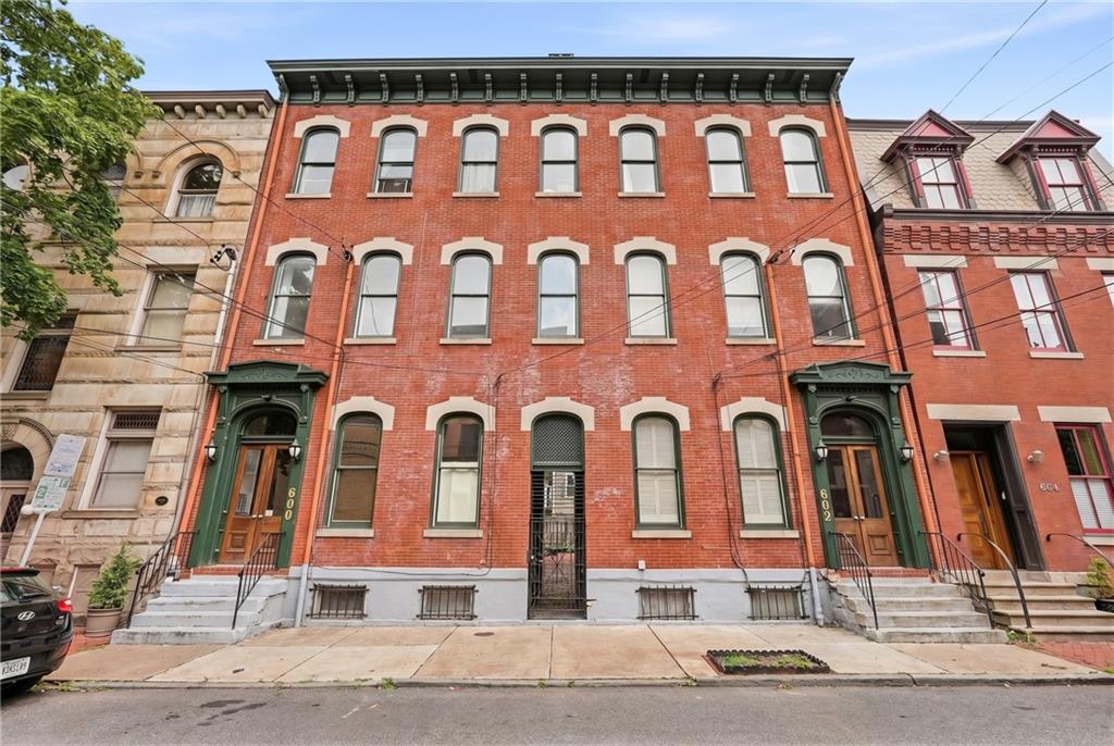600 Lockhart Street, Unit 3 Pittsburgh, PA 15212 - Photo 1 of 42
