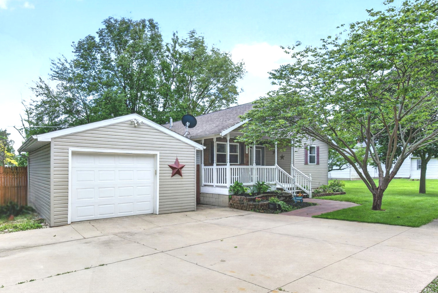 207 Main Street Cornell, IL 61319 - Photo 3 of 28