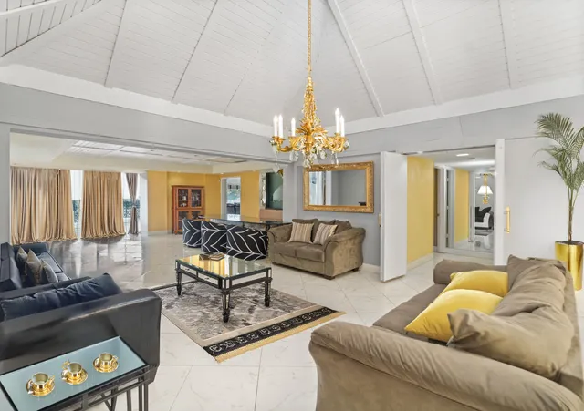 $1,425,000 | 5104 White Oak Lane, Tamarac, FL 33319