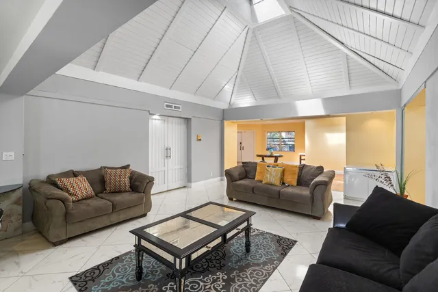 $1,425,000 | 5104 White Oak Lane, Tamarac, FL 33319