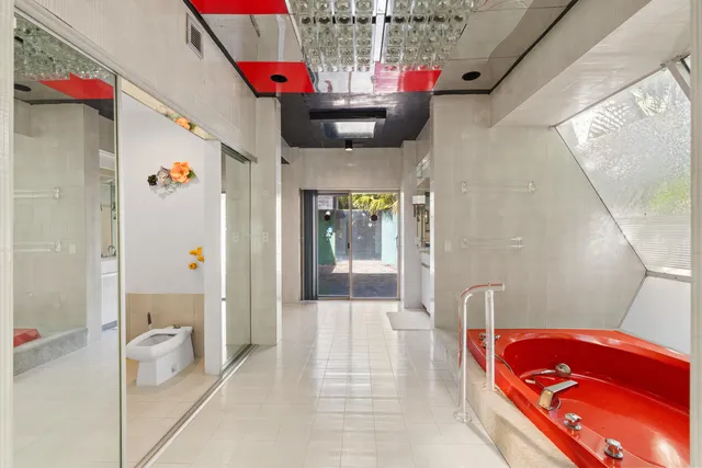 $1,425,000 | 5104 White Oak Lane, Tamarac, FL 33319