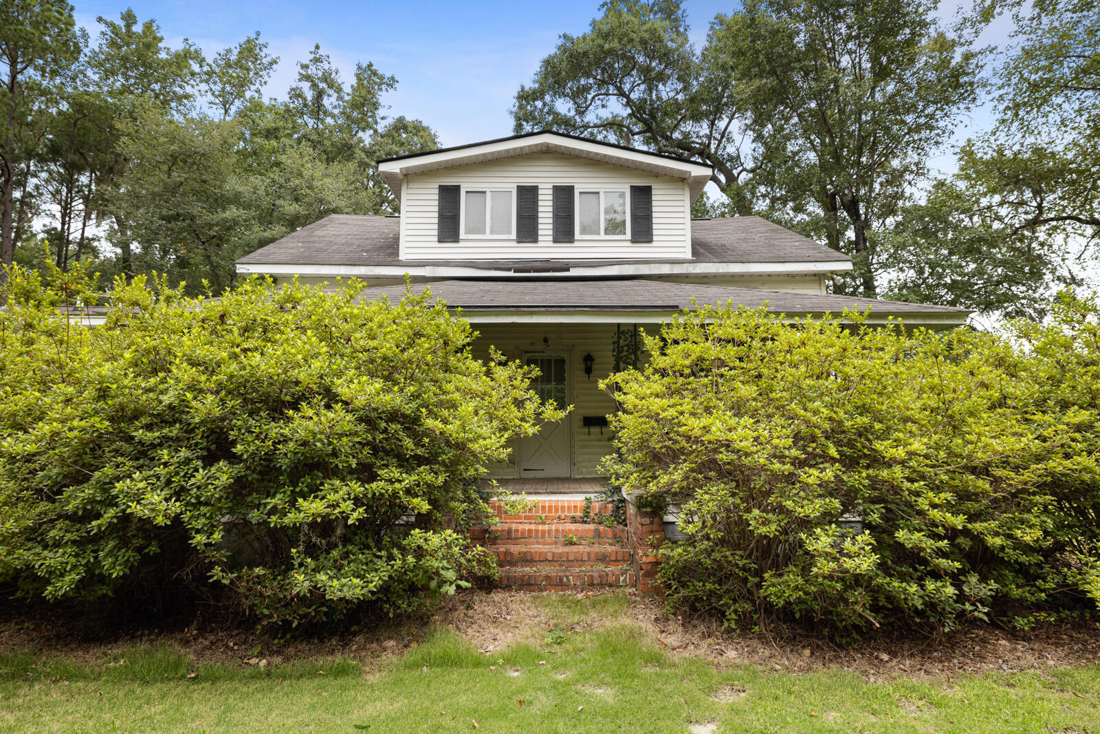 569 John Gatlin Road Bonneau, SC 29431 - Photo 2 of 37 4D3A5780
