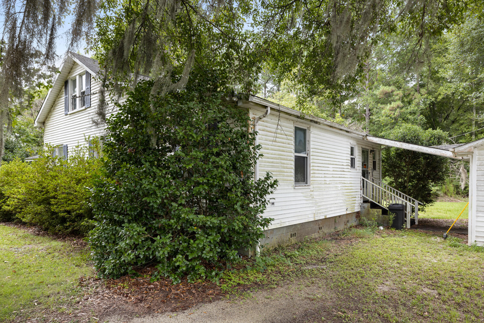 569 John Gatlin Road Bonneau, SC 29431 - Photo 10 of 37 4D3A5794