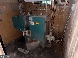 a picture of water heater room