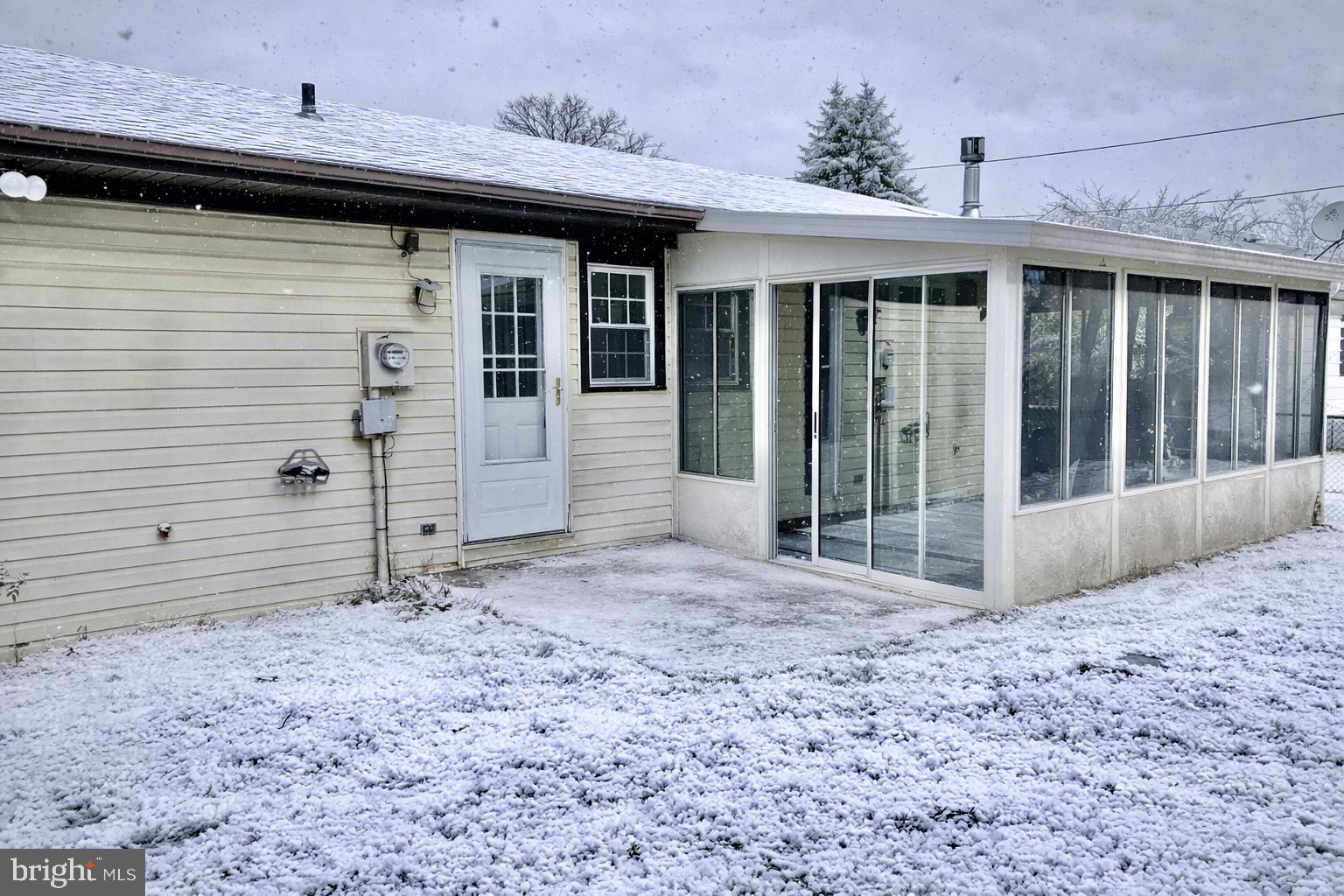 1008 Clematis Street Reading, PA 19608 - Photo 15 of 17 Back porch