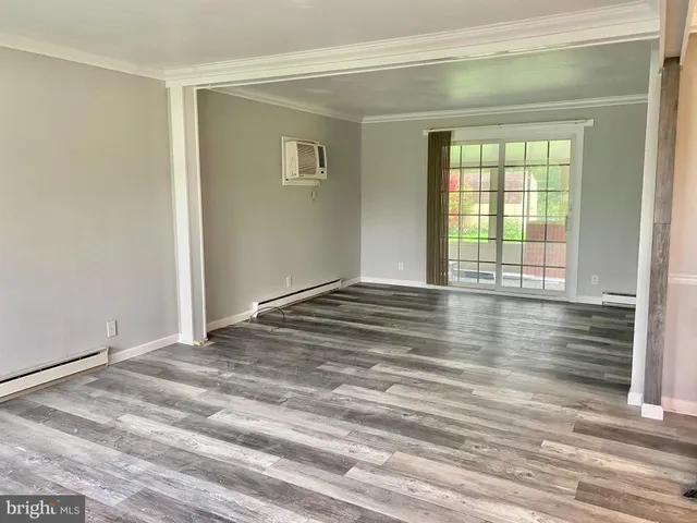 $2,000 | 1008 Clematis Street, Reading, PA 19608