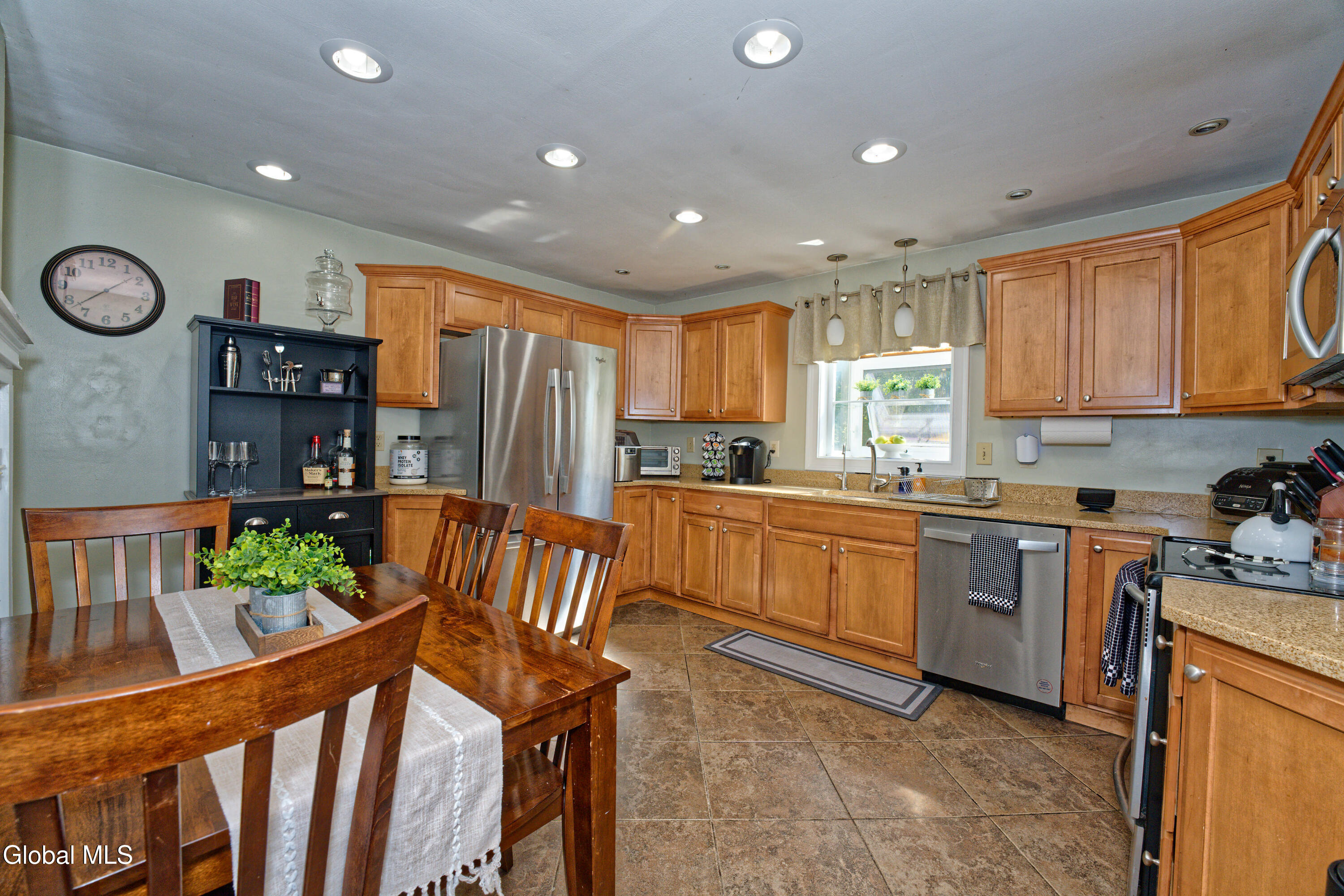 3580 River Road Rensselaer, NY 12144 - Photo 10 of 51 Kitchen