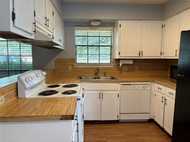 $1,599 | 11905 Oak Knoll Drive, Unit A, Austin, TX 78759