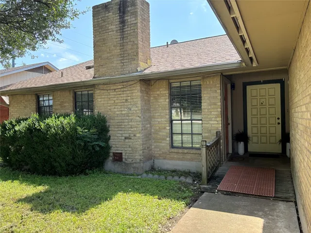 $1,599 | 11905 Oak Knoll Drive, Unit A, Austin, TX 78759