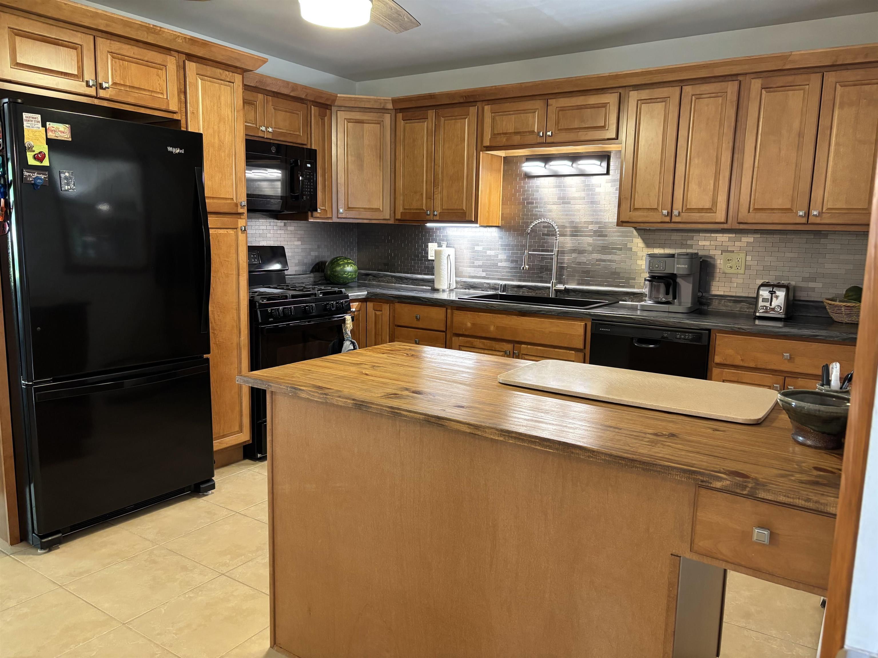 1851 Cleveland Street Beloit, WI 53511 - Photo 7 of 24