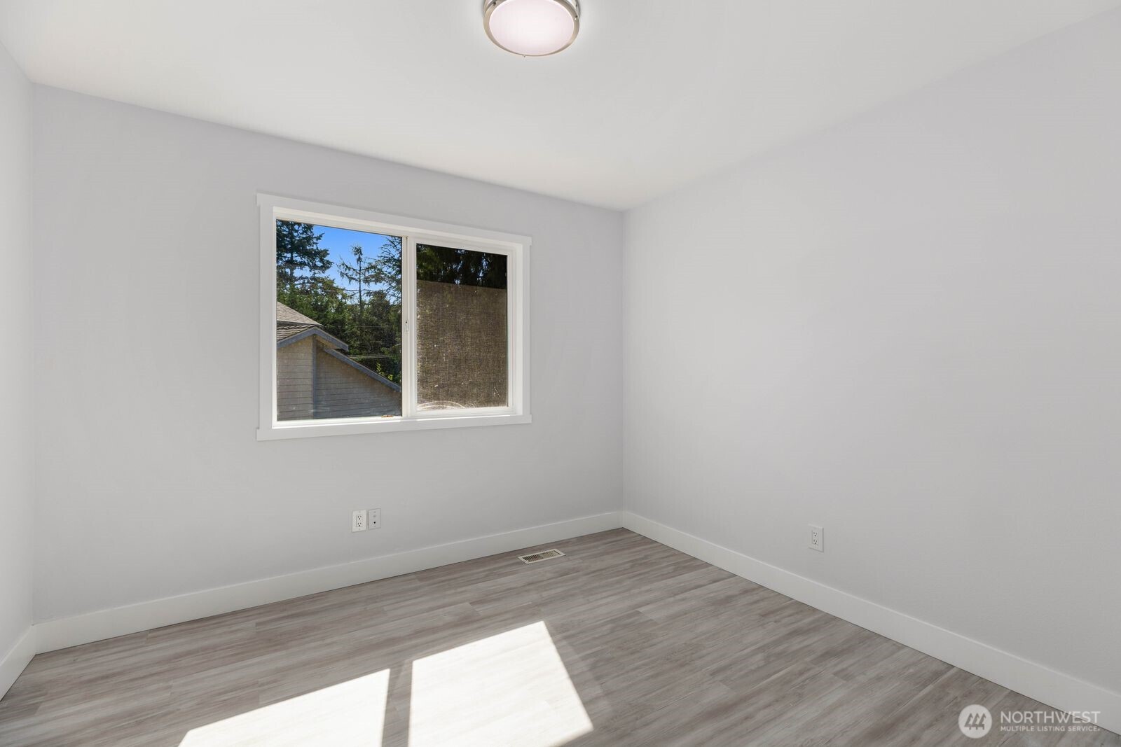 20133 7th Avenue Southeast Bothell, WA 98012 - Photo 19 of 38 Gallery Image 19