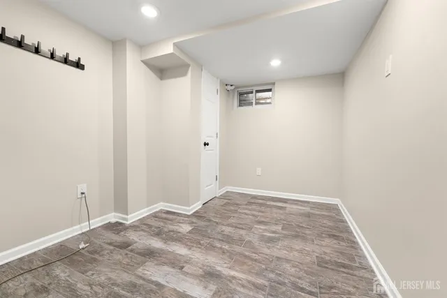 $420,000 | 255 Newman Street, Metuchen, NJ 08840