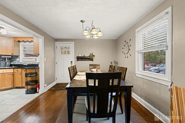 $420,000 | 255 Newman Street, Metuchen, NJ 08840