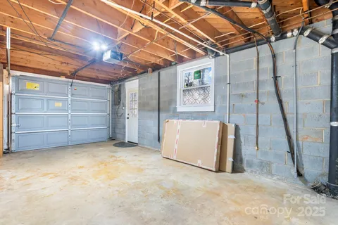 $365,500 | 1185 10th St Pl Circle Northwest, Hickory, NC 28601