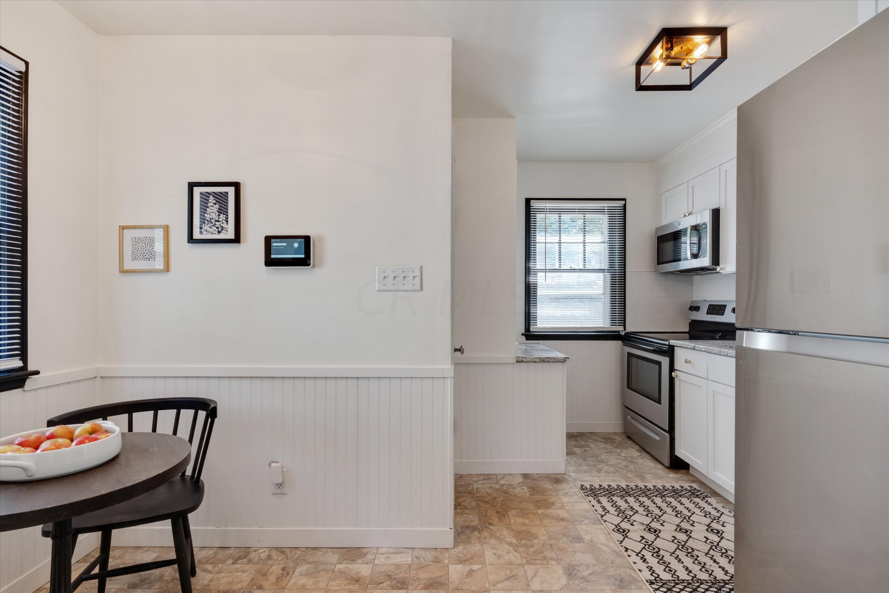 820 South Chesterfield Road Columbus, OH 43209 - Photo 3 of 23